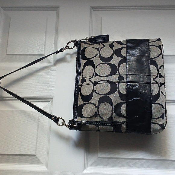 Coach Black and Tan Signature Signature Shoulder Bag *GREAT CONDITION* - Picture 1 of 10